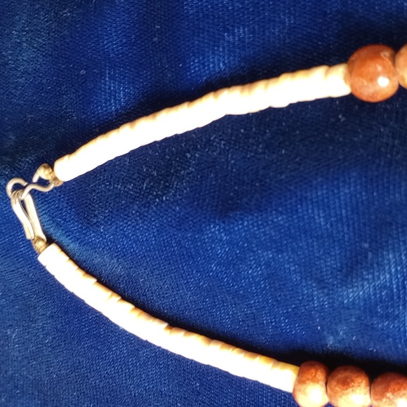 Vintage Unquie Shell and Coral Bead Necklace - Picture 6 of 14